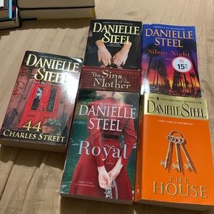 Danielle Steel bundle-paperback